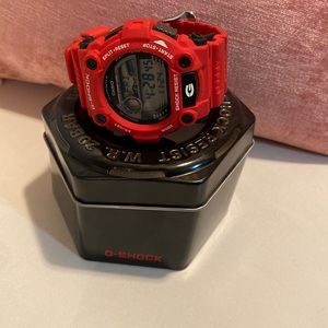 Red men’s watch G-Shock